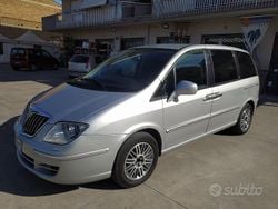 Grigio Usata 2010 Lancia Phedra Monovolume | 4900 €