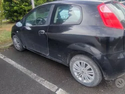 Usata 2007 Fiat Grande Punto Due volumi | 2800 € (Buon prezzo)