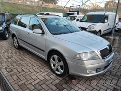 Grigio Usata 2007 Skoda Octavia Ambiente Station wagon | 1990 € (Buon prezzo)