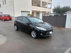 Nero Usata 2012 Ford Fiesta Titanium Tre volumi | 5500 € (Buon prezzo)