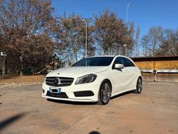 Bianco Usata 2014 Mercedes A180 Premium Tre volumi | 16.000 € (Molto cara)