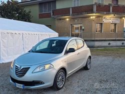 Grigio Usata 2012 Lancia Ypsilon S Due volumi | 5490 € (Buon prezzo)