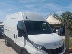 Bianco Nuova 2025 Iveco Daily | 29.990 € (Ottimo prezzo)