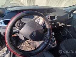 Grigio Usata 2010 Renault Scénic III XMOD Monovolume | 2000 € (Buon prezzo)