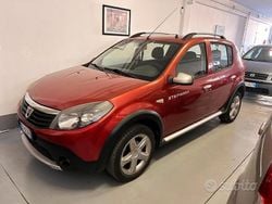 Rosso Usata 2012 Dacia Sandero Stepway Tre volumi | 3900 € (Buon prezzo)