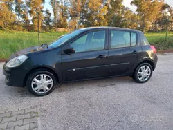 Usata 2006 Renault Clio III Tre volumi | 2500 €