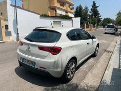 Bianco Usata 2011 Alfa Romeo Giulietta Due volumi | 4500 € (Buon prezzo)