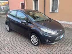 Usata 2010 Ford Fiesta Due volumi | 2999 € (Ottimo prezzo)