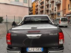 Grigio Usata 2022 Toyota HiLux Pick-up | 38.000 € (Ottimo prezzo)