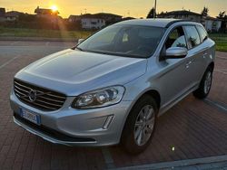 Argento Usata 2015 Volvo XC60 Business Edition SUV | 10.300 € (Buon prezzo)