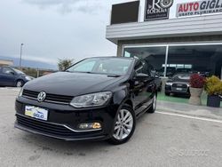 Nero Usata 2015 VW Polo Cross Due volumi | 9500 € (Buon prezzo)