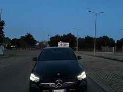 Nero Usata 2023 Mercedes B180 Advanced Plus Monovolume | 37.500 €