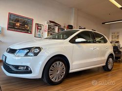 Bianco Usata 2015 VW Polo Comfortline Tre volumi | 7500 € (Buon prezzo)