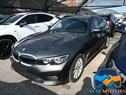 Grigio scuro Usata 2019 BMW 320 Advantage Station wagon | 16.400 € (Molto cara)