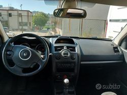 Grigio Usata 2006 Renault Master Furgone | 6000 €