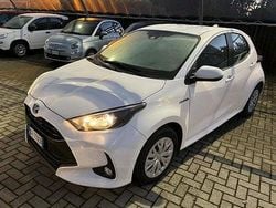 Bianco Usata 2021 Toyota Yaris Hybrid Business Edition Due volumi | 13.890 € (Ottimo prezzo)