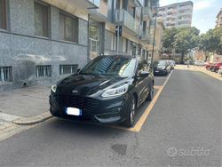 Nero Usata 2021 Ford Kuga ST-Line SUV | 21.000 € (Cara)