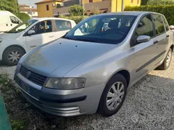 Usata 2002 Fiat Stilo Tre volumi | 850 € (Buon prezzo)