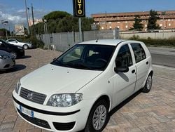 Nero Usata 2009 Fiat Punto Classica Due volumi | 2950 € (Buon prezzo)