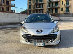 Grigio Usata 2008 Peugeot 207 | 2149 € (Ottimo prezzo)