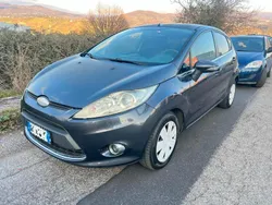Grigio Usata 2009 Ford Fiesta Titanium Due volumi | 5000 € (Buon prezzo)