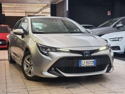Grigio Usata 2022 Toyota Corolla Tre volumi | 16.990 € (Ottimo prezzo)