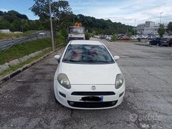 Bianco Usata 2014 Fiat Punto Due volumi | 4290 € (Ottimo prezzo)
