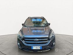 Grigio Usata 2019 Ford Kuga ST-Line SUV | 14.400 € (Buon prezzo)