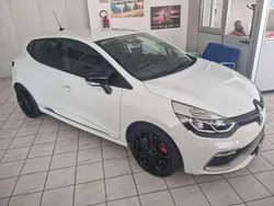 Bianco Usata 2014 Renault Clio R.S. R.S. Due volumi | 14.500 € (Cara)