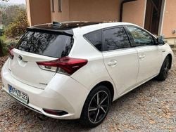 Bianco Usata 2018 Toyota Auris Hybrid Edition Tre volumi | 13.000 €