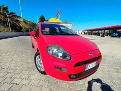 Rosso Usata 2014 Fiat Punto Tre volumi | 4499 € (Buon prezzo)