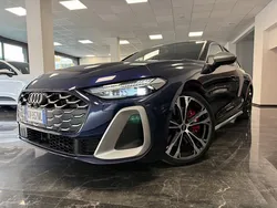 Blu/azzurro(met.) Usata 2025 Audi A5 Sport Coupé | 79.000 €