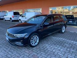 Nero Usata 2022 VW Passat Business Station wagon | 23.900 € (Cara)