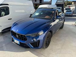 Blu Usata 2019 Maserati Levante SUV | 45.500 € (Cara)