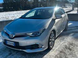 Usata 2016 Toyota Auris Hybrid Tre volumi | 13.500 €