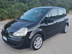 Nero Usata 2010 Renault Modus Dynamique Monovolume | 3000 € (Buon prezzo)