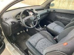 Grigio Usata 2006 Peugeot 206 Quiksilver Cabrio | 3500 € (Molto cara)