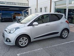 Argento Usata 2016 Hyundai i10 Due volumi | 8900 € (Cara)