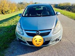 Usata 2010 Opel Corsa Enjoy Tre volumi | 2650 € (Ottimo prezzo)