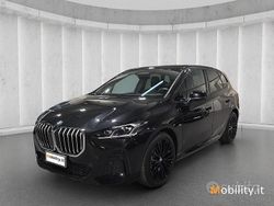 Black sapphire metallizzato Usata 2024 BMW 218 Active Tourer Comfort Edition Monovolume | 34.700 € (Buon prezzo)