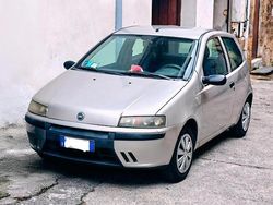 Grigio Usata 2002 Fiat Punto Tre volumi | 350 € (Super prezzo)