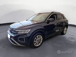 Deep black perlato Usata 2022 VW T-Roc Life SUV | 21.900 € (Buon prezzo)