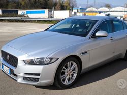 Grigio Usata 2017 Jaguar XE Tre volumi | 13.900 € (Cara)