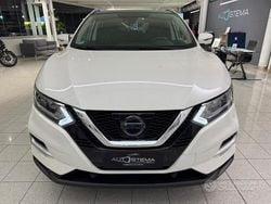 Bianco perlato Usata 2017 Nissan Qashqai N-Connecta SUV | 11.900 € (Ottimo prezzo)