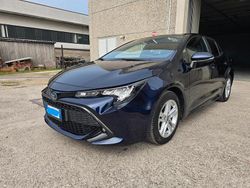 Blu Usata 2022 Toyota Corolla Business Edition Tre volumi | 16.499 € (Ottimo prezzo)
