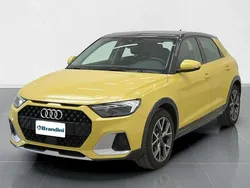 Giallo tetto nero Usata 2021 Audi A1 Admired Due volumi | 20.500 € (Buon prezzo)
