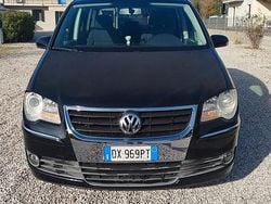 Nero Usata 2008 VW Touran Monovolume | 5000 € (Buon prezzo)
