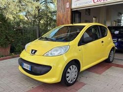 Giallo Usata 2007 Peugeot 107 Due volumi | 3999 € (Buon prezzo)