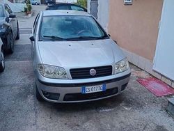 Usata 2004 Fiat Punto Emotion Tre volumi | 700 € (Super prezzo)
