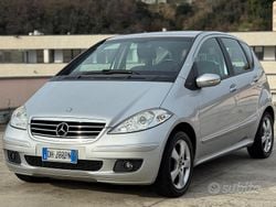 Grigio Usata 2007 Mercedes A150 Tre volumi | 3450 € (Buon prezzo)